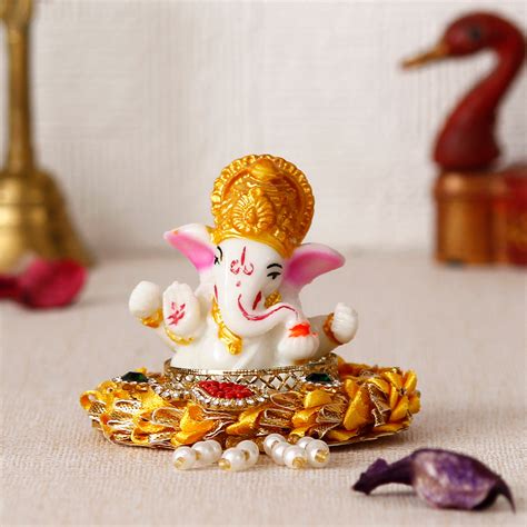 Lord Ganesha Idol on Gottapatti Work Decorative Handcrafted Plate for ...
