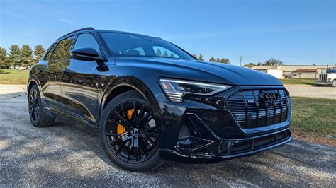 The 2022 Audi e-tron Chronos Edition feels like a proper flagship electric SUV - Right Foot Down