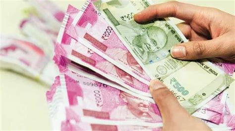 Latest Fixed Deposit (FD) rates: SBI vs HDFC Bank vs Axis Bank vs ICICI ...