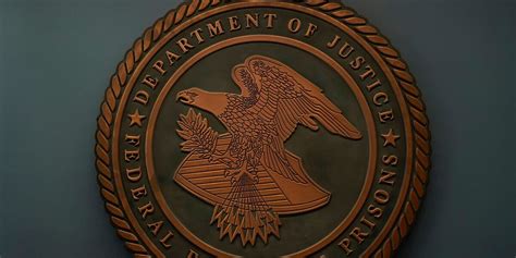 Federal inmate tried to shoot visitor at Arizona prison camp