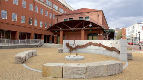 Visit Farmville: 2022 Travel Guide for Farmville, Virginia | Expedia