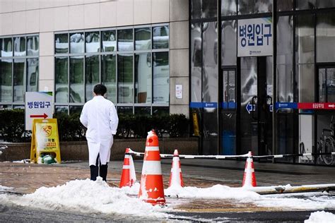 韩国保健福祉部向4944名医生发出吊销执照的事前通知--韩国频道--人民网