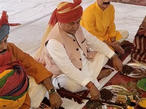 Weapon worship in Gwalior police line and police stations IG DIG SP ...