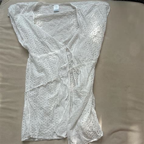 S/M White beach cover up with tie in front Worn... - Depop