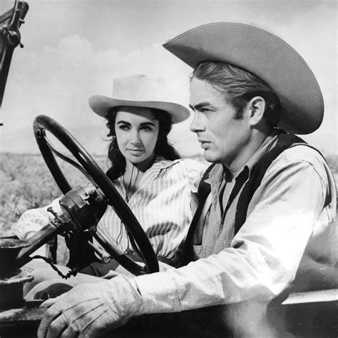 James Dean Et Audrey Hepburn Bridal Fashion Week: Audrey Hepburn