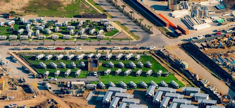 Employee living quarters Airstreams at SpaceX Boca Chica facility. : r/airstream