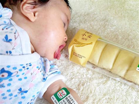 ちびおぢすいさん | ずっとまえから わたしも赤ちゃんが産まれたら "ちぎりパン" をやるんだい🥹 ️‍🔥 って張り切ってたら まさかのほそっぴーで全くちぎれない腕になった... "ただの白い ...