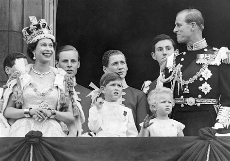What makes The Queen Mother's 1937 crown with Kohinoor so special?