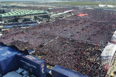 Erdoğan addresses 1.7 million in historic Istanbul rally | Daily Sabah