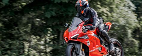 Download wallpaper 2560x1024 motorcyclist, motorcycle, helmet, speed ...