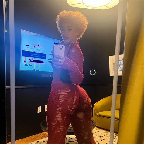 Ice Spice ☆ on Twitter | Swag outfits for girls, Female rapper costume, Ice and spice