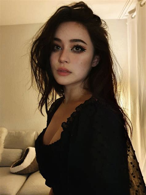 JadeyAnh | Female tattoo models, Beautiful women videos, Pretty people