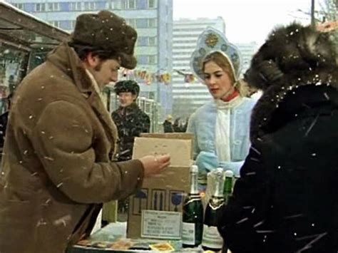 МОСКВА В НОВОГОДНЕМ КИНО (театрализованная экскурсия на микроавтобусе ...