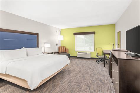 Meeting Rooms at Holiday Inn Express & Suites WILMINGTON-NEWARK, 1201 ...