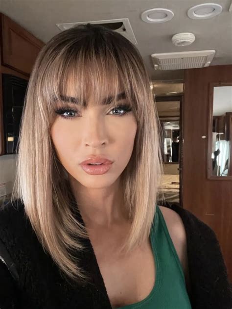 Megan Fox Debuted a Blonde Bob With Blunt Bangs