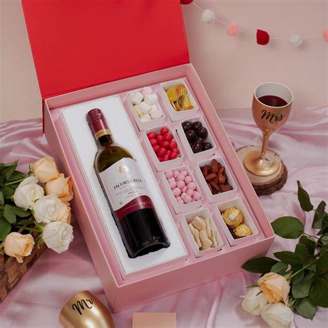 Marriage Gifts for Bride and Groom | Wedding Gift Hampers – Confetti Gifts