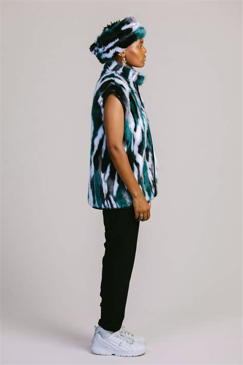 Rosa Coat — Nancy Volpe Beringer