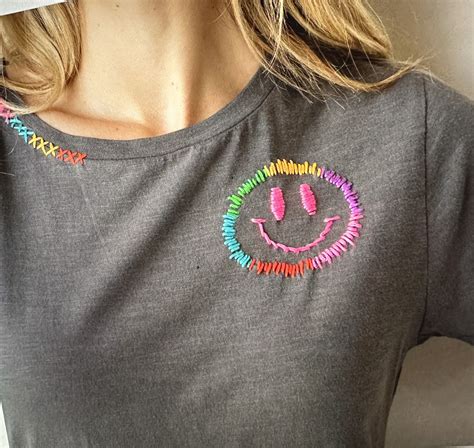 Pin by Verónica Riera on ideas costura in 2025 | Embroidery on clothes ...