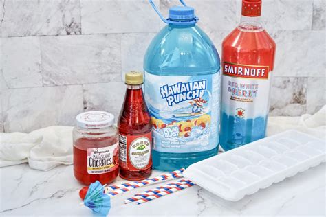 Red White and Berry Smirnoff Recipes: Layered Patriotic Cocktail ...