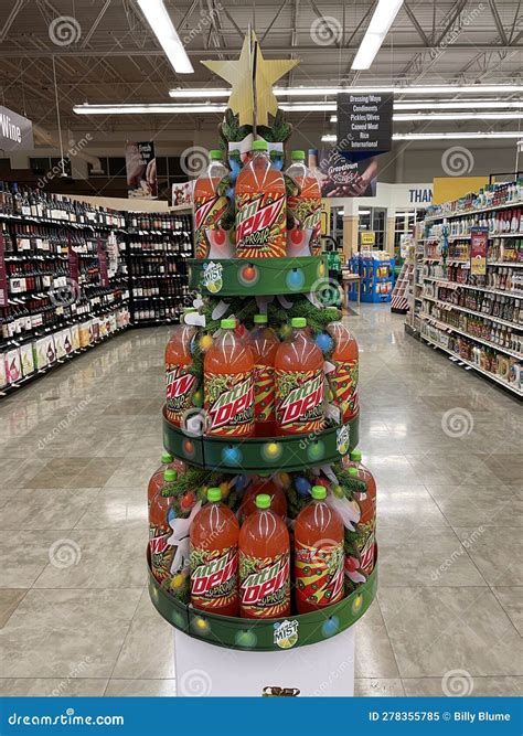 Food Lion Grocery Store Interior 2021 MTN Dew Holiday Tree Display ...