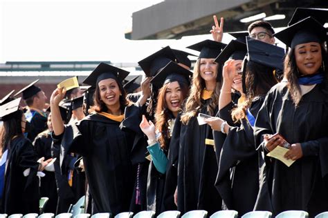 GSU Commencement 的图像结果