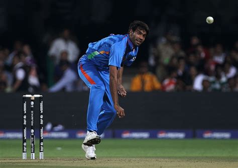 Munaf Patel's 3 best moments in international cricket