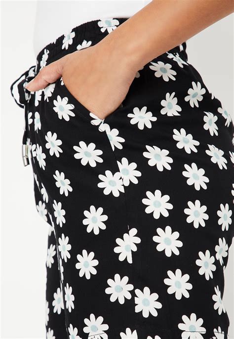 Buy Women Floral Printed Shorts Online at just Rs. 399.0 ...