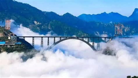 Chenab Rail Bridge: First trial run on the world's highest CHENAB RAIL ...