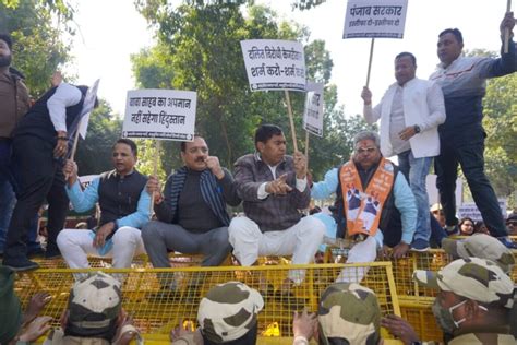 A Delhi Divided: The 2025 Polls Show the Rich Are Now Openly ...