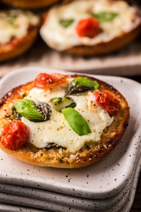 Homemade Pizza Bagel Bites - xoxoBella