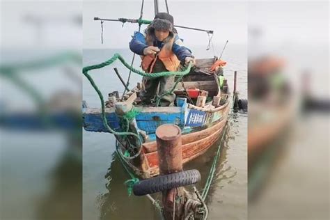 开渔在即 舟山渔船充冰准备出海|舟山|出海|渔船_新浪新闻