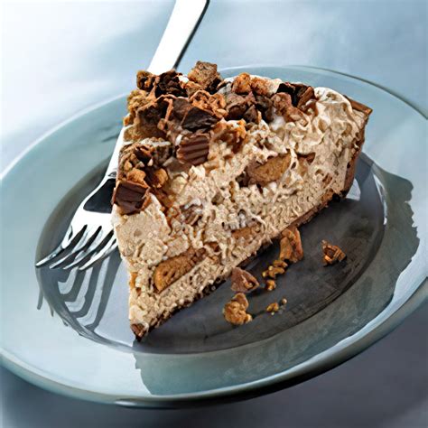 Frozen REESE'S Peanut Butter Cup Pie | HERSHEY Foodservice