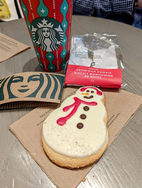 Smooch Food: Snowman Cookie from Starbucks Canada