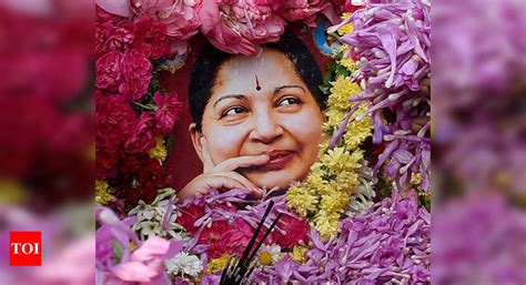 Final Journey Of Jayalalithaa: 2 tonne flowers, 40 men in Jaya's ...