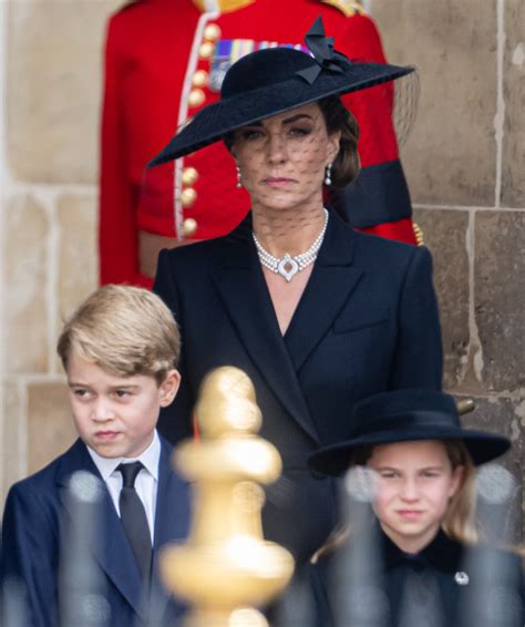 Kate Middleton wears Queen Elizabeth II’s jewellery to her funeral ...