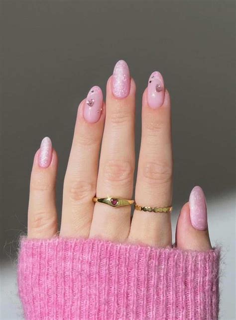 23+ Cute Spring Break Nails for 2024 (classy, florals, simple)