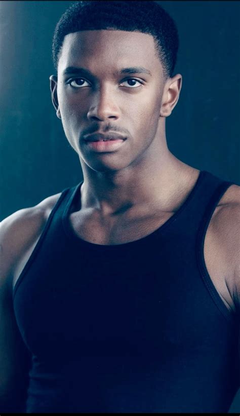 Men in black outfit – Artofit