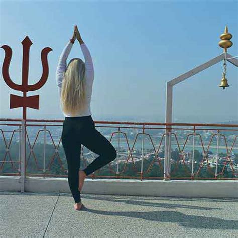 Meditation in Rishikesh (study structure based on Vedas)