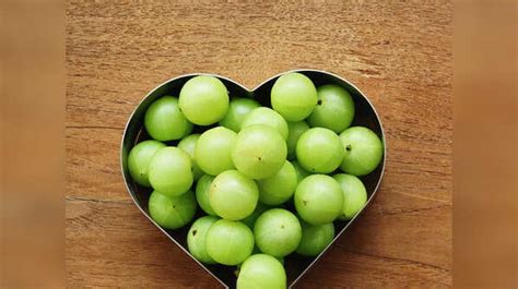 Amla Juice Benefits: Lesser-known benefits of drinking amla juice in ...