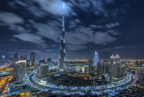 Burj Khalifa - Tallest Skyscapper in the world at 829.8 m, Dubai Travel ...