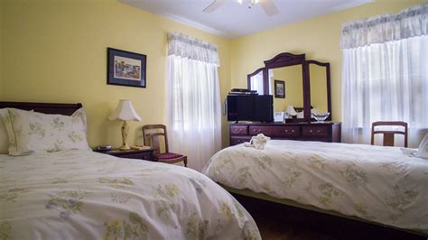 FOREST & LAKE PEI BED & BREAKFAST (Murray Harbour) - B&B Reviews ...