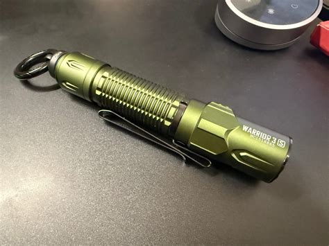 2300ルーメン・照射距離300mという高性能なタクティカルライト、Olight Warrior 3Sレビュー - Items