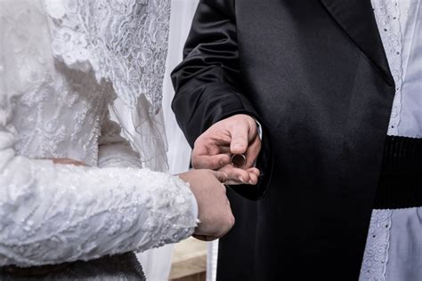 Jewish Wedding Bride 的图像结果