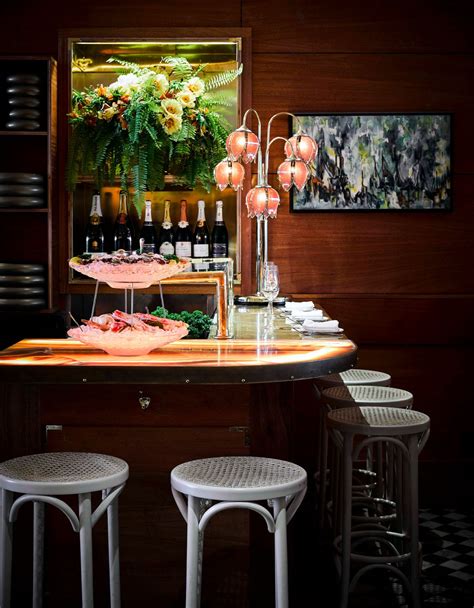 Summer Garden Vibes at Leo's Oyster Bar