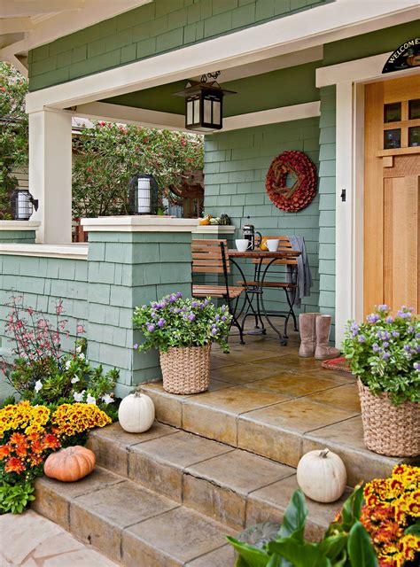 Outside Front Entry Decorating Ideas | Shelly Lighting