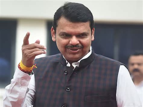 'Apni cabinet ke saath chullu bhar paani mein dubki maaro...': Devendra ...