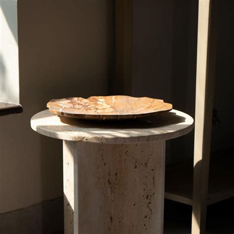 Eris Traventine Table - IKIRU