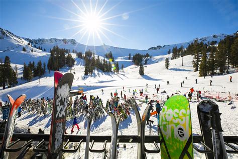 Alaska Airlines launches first-ever flight subscription service in the ...