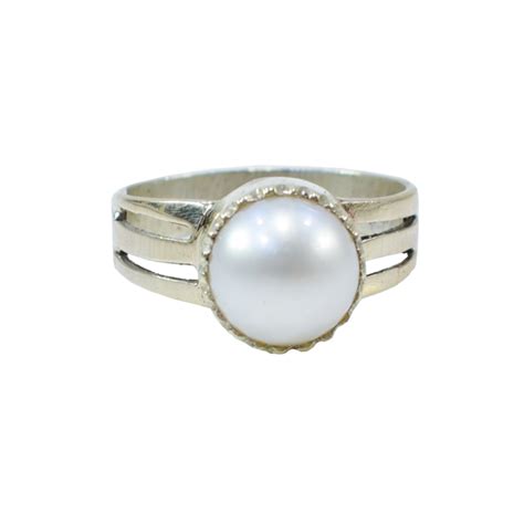 Moti Ring is best way to increase concentration power and mental strength.