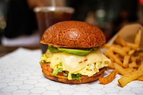 DO-RITE DONUTS & CHICKEN- WILLIS TOWER, Chicago - Downtown / The Loop ...